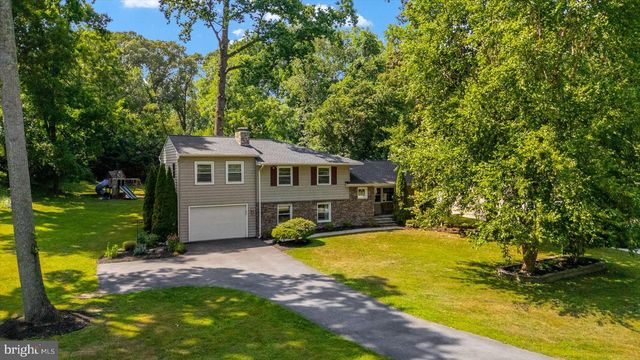 1134 VALLEY DR, Pasadena, MD 21122