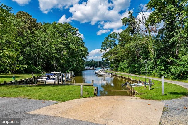 1134 VALLEY DR, Pasadena, MD 21122