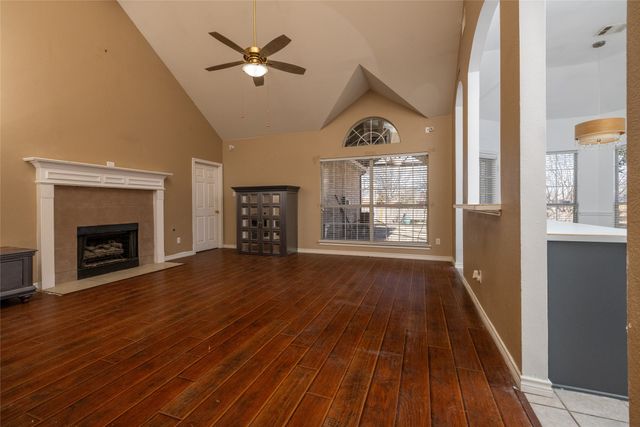 111 Ithaca Court, Arlington, TX 76002