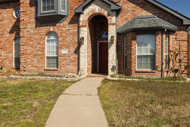 111 Ithaca Court, Arlington, TX 76002
