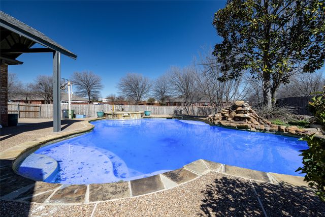 111 Ithaca Court, Arlington, TX 76002