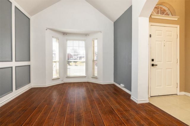 111 Ithaca Court, Arlington, TX 76002