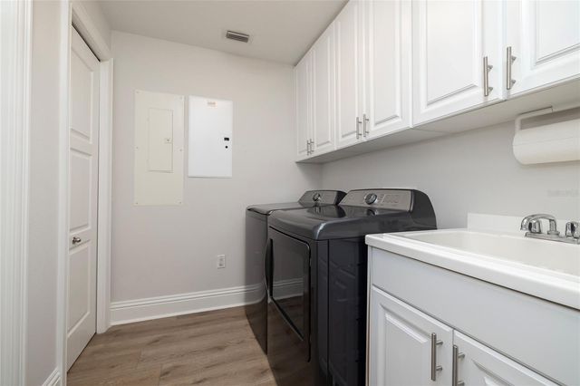 11 BAYMONT STREET 505, Clearwater Beach, FL 33767