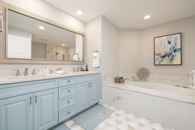 11 BAYMONT STREET 505, Clearwater Beach, FL 33767