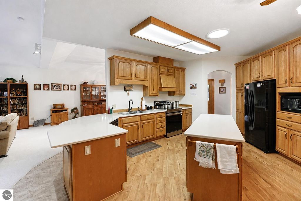 Image 11 of property listing at 5785 W Isabella Road, Mt Pleasant, MI 48858