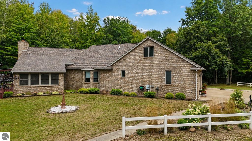 Image 32 of property listing at 5785 W Isabella Road, Mt Pleasant, MI 48858