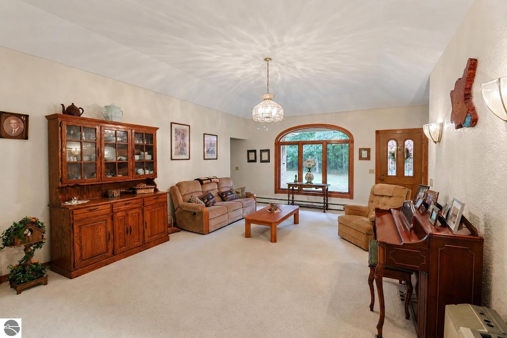 Image 7 of property listing at 5785 W Isabella Road, Mt Pleasant, MI 48858