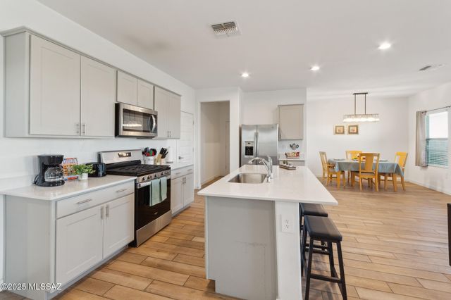 3596 N Kellen Canyon Court, Tucson, AZ 85745