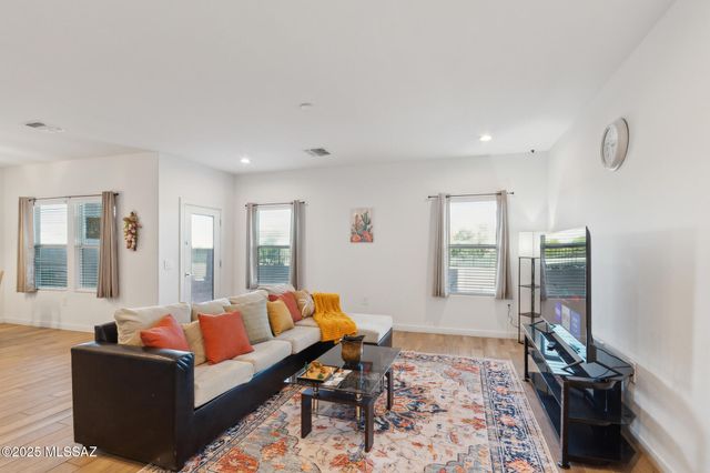 3596 N Kellen Canyon Court, Tucson, AZ 85745