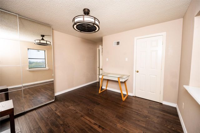 1100 Harvard Street 15, Houston, TX 77008