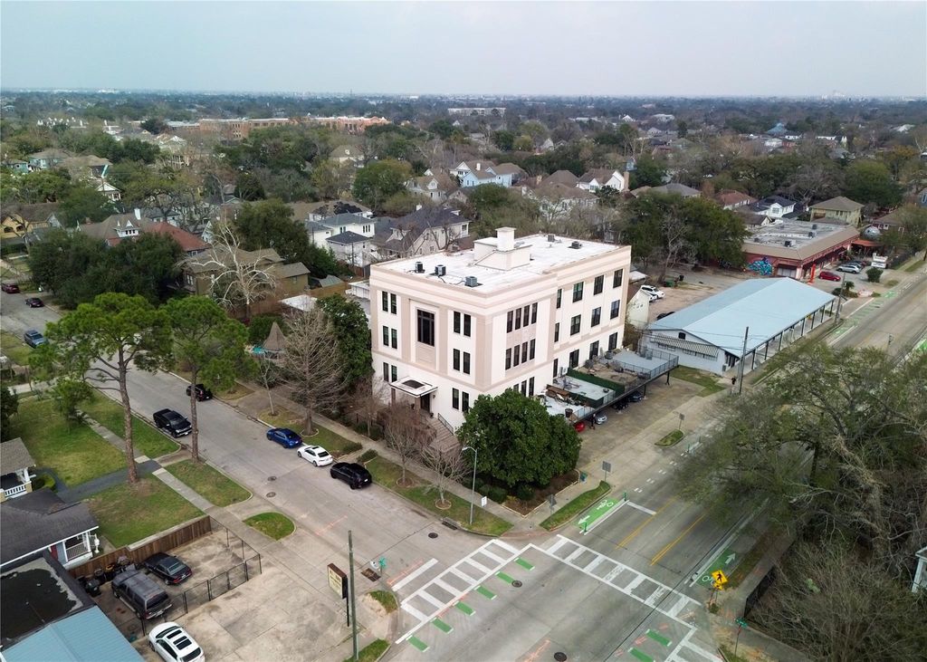 1100 Harvard Street 15, Houston, TX 77008