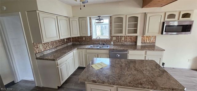 1811 S Green Road, South Euclid, OH 44121