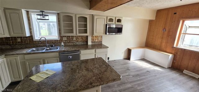 1811 S Green Road, South Euclid, OH 44121