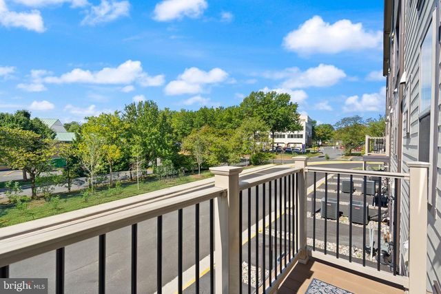 46005 WOODPECKER SQ, Sterling, VA 20165