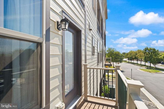 46005 WOODPECKER SQ, Sterling, VA 20165