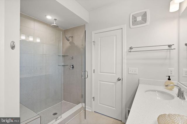 46005 WOODPECKER SQ, Sterling, VA 20165