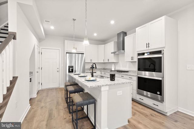 46005 WOODPECKER SQ, Sterling, VA 20165