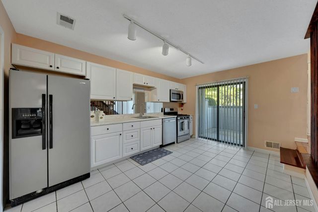 148 Linda Lane, Edison, NJ 08820
