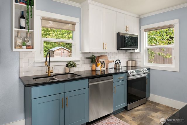 4456 46th Avenue SW, Seattle, WA 98116