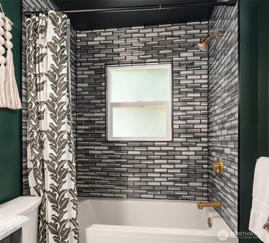 4456 46th Avenue SW, Seattle, WA 98116