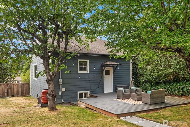 4456 46th Avenue SW, Seattle, WA 98116