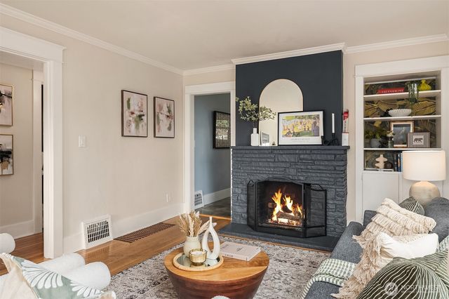 4456 46th Avenue SW, Seattle, WA 98116