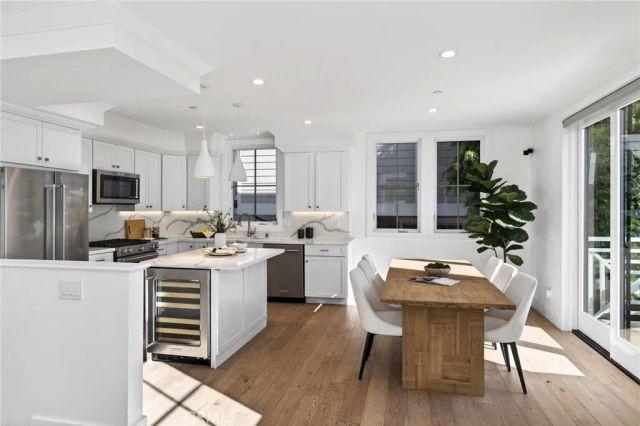 2114 Carnegie Lane C, Redondo Beach, CA 90278