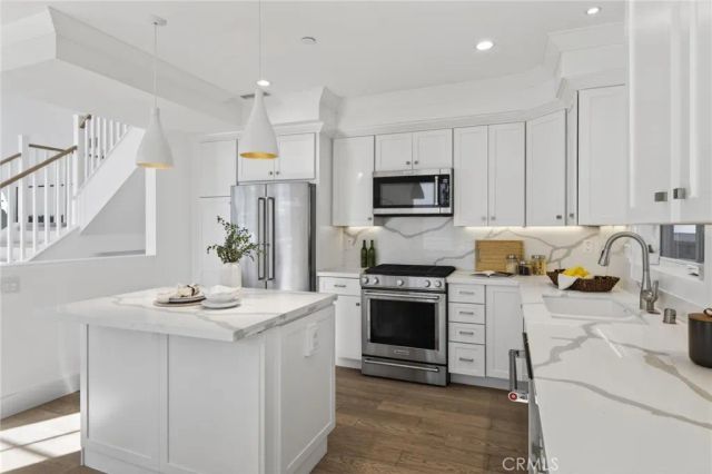 2114 Carnegie Lane C, Redondo Beach, CA 90278