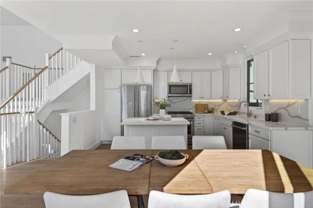 2114 Carnegie Lane C, Redondo Beach, CA 90278