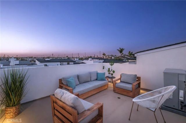 2114 Carnegie Lane C, Redondo Beach, CA 90278