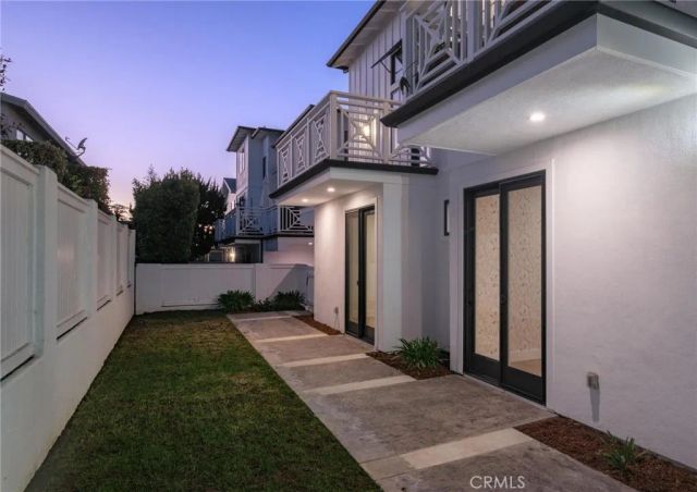 2114 Carnegie Lane C, Redondo Beach, CA 90278