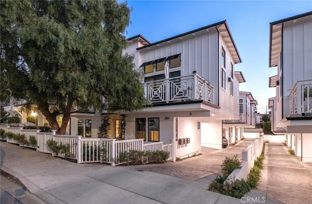 2114 Carnegie Lane C, Redondo Beach, CA 90278