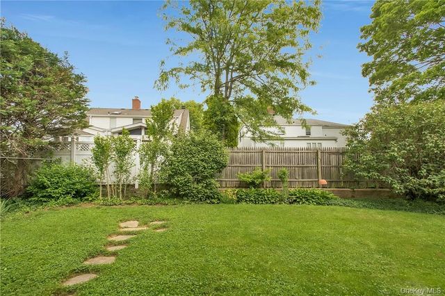 14 Oakridge Place 1, Eastchester, NY 10709