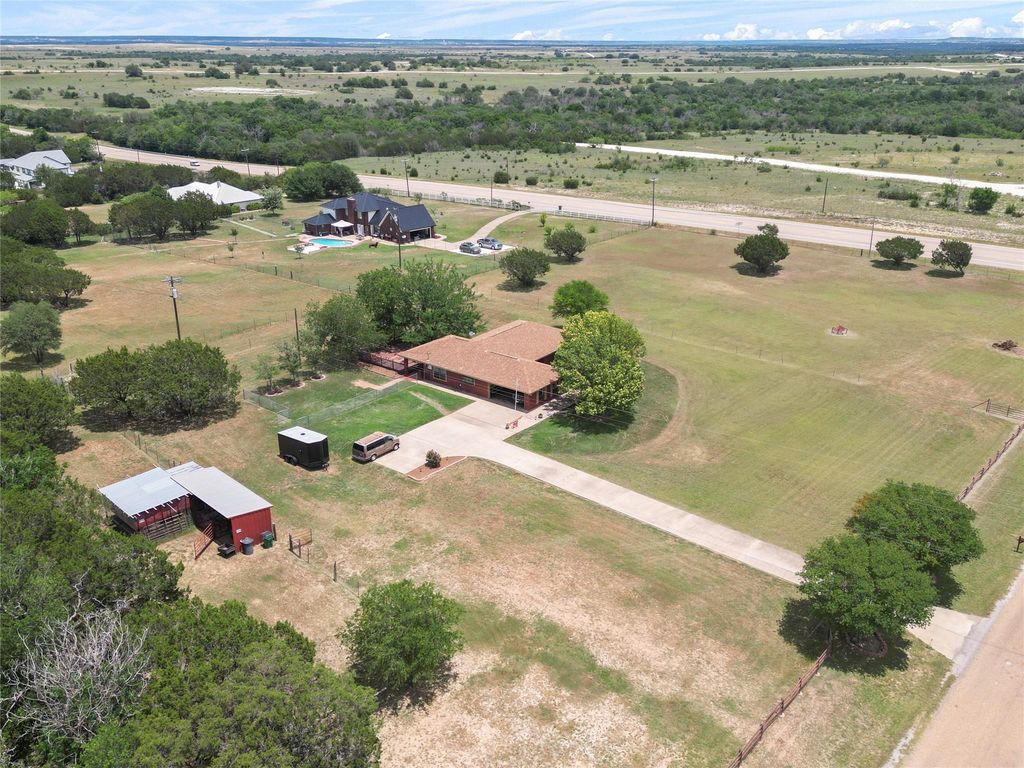 532 Whispering Oaks DR, Copperas Cove, TX 76522