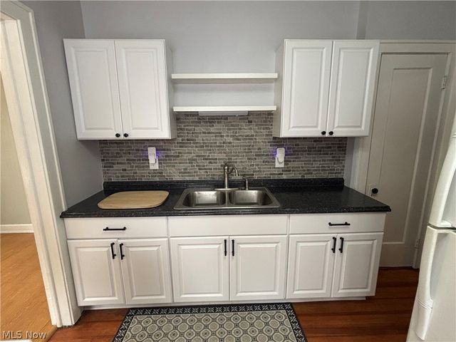 1671 Lincoln Avenue, Lakewood, OH 44107