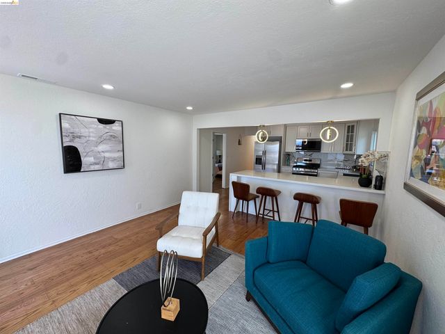 1909 Francisco Way, Richmond, CA 94805