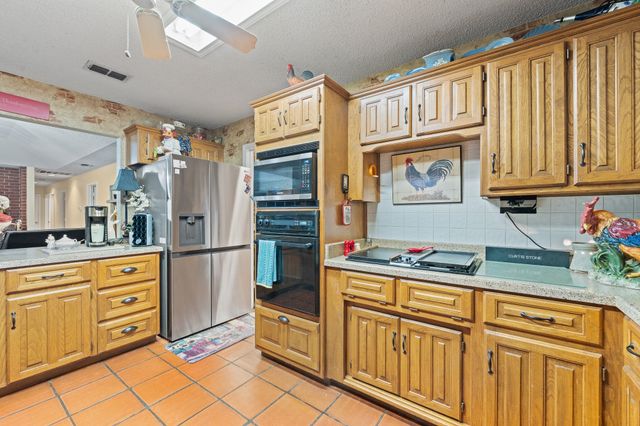 415 Fm 1708, Weatherford, TX 76087