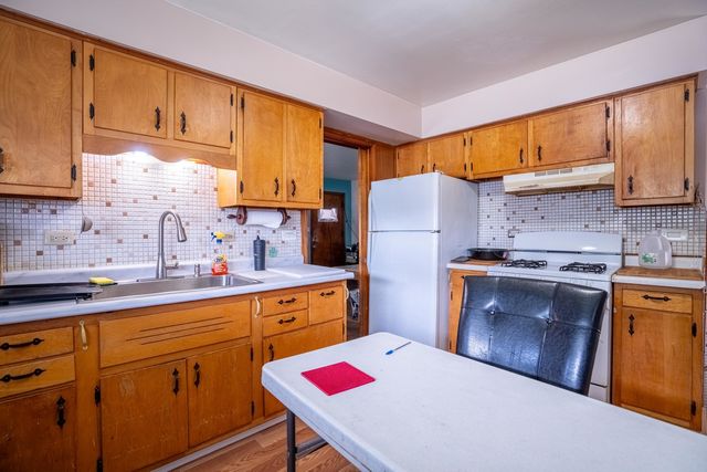 2843 Hawthorne Street, Franklin Park, IL 60131