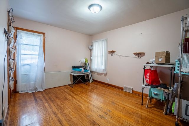 2843 Hawthorne Street, Franklin Park, IL 60131