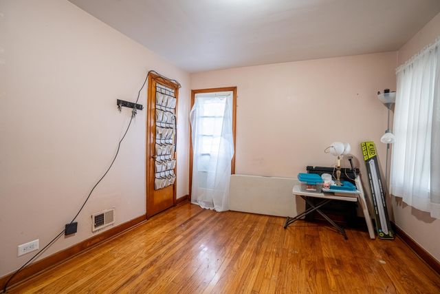 2843 Hawthorne Street, Franklin Park, IL 60131