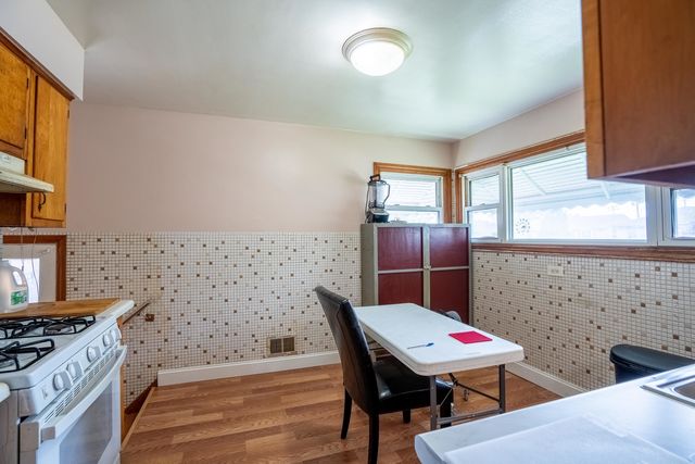 2843 Hawthorne Street, Franklin Park, IL 60131