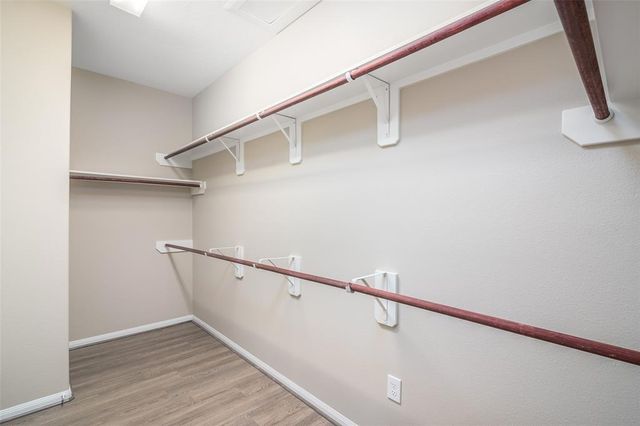 63 W Lasting Spring Circle, The Woodlands, TX 77389