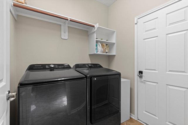 63 W Lasting Spring Circle, The Woodlands, TX 77389