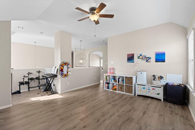 63 W Lasting Spring Circle, The Woodlands, TX 77389