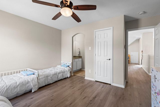 63 W Lasting Spring Circle, The Woodlands, TX 77389
