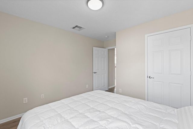 63 W Lasting Spring Circle, The Woodlands, TX 77389