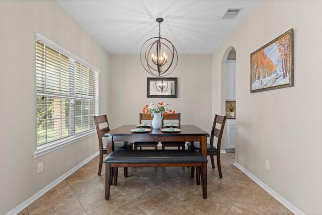 63 W Lasting Spring Circle, The Woodlands, TX 77389