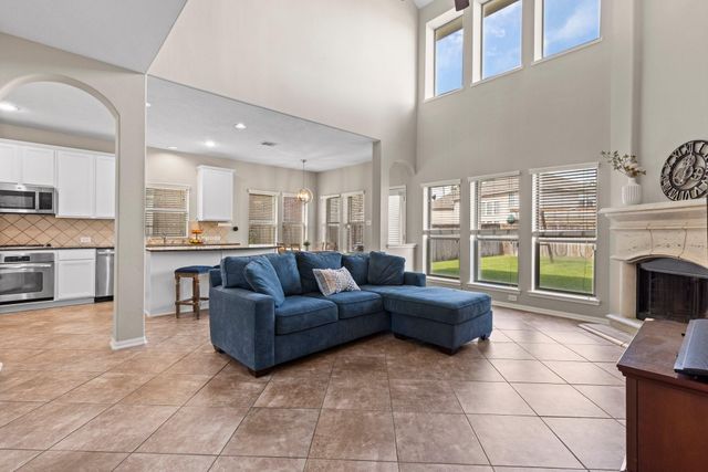 63 W Lasting Spring Circle, The Woodlands, TX 77389