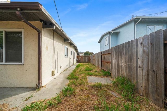 4501 Taft Ave, Richmond, CA 94804