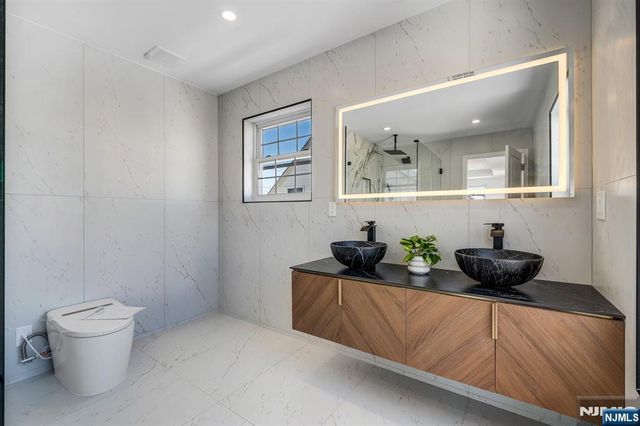 131 Palsa Avenue, Elmwood Park, NJ 07407